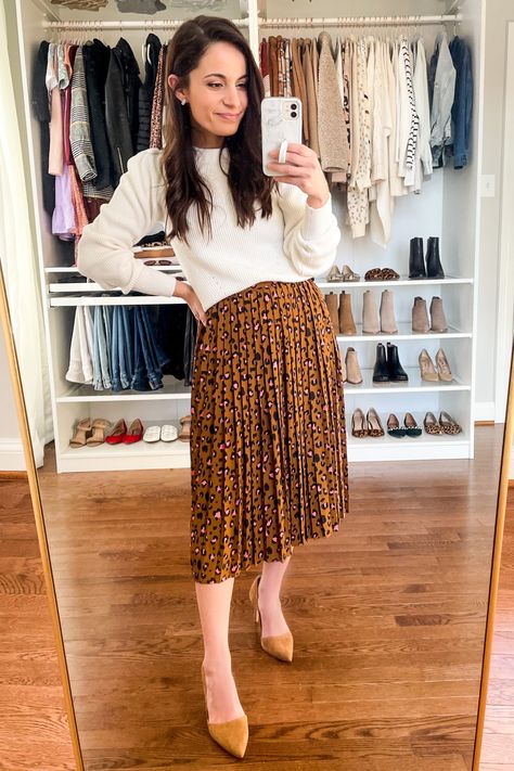 10 Items 20 Outfits for Work | Pumps & Push Ups Skirt Outfit For Work, Printed Skirt Outfit, 20 Outfits, Outfit For Work, Outfits For Work, Teaching Outfits, Petite Style, Fashion Petite, Leopard Print Skirt