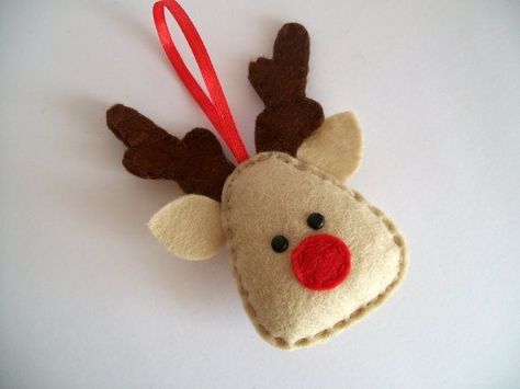 How to DIY Felt Christmas Ornament from Template | www.FabArtDIY.com LIKE Us on Facebook ==> https://www.facebook.com/FabArtDIY Felt Reindeer, Felt Ornaments Diy, Diy Felt Christmas Ornaments, Felt Ornaments Patterns, Ornament Template, Reindeer Ornament, Felt Crafts Christmas, Template Christmas, Felt Christmas Decorations