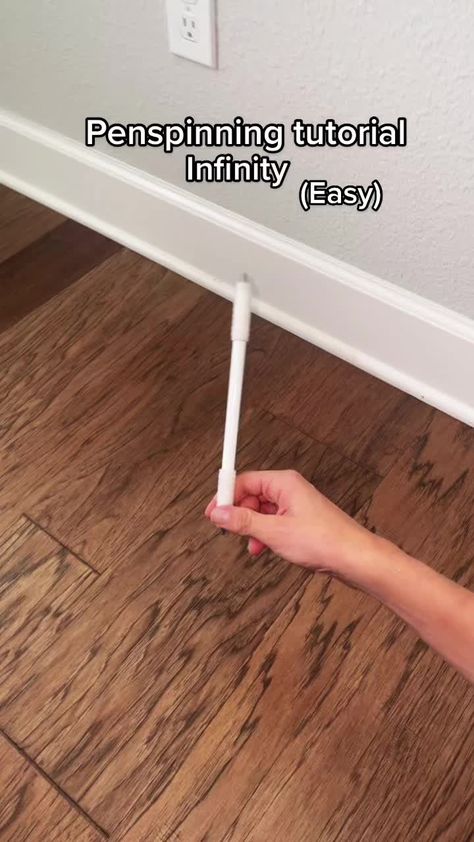 Pencil Trick, Bored At School, Pen Skills, Pen Tricks, Pen Spinning, Hand Tricks, Idee Babyshower, What To Do When Bored, Things To Do When Bored