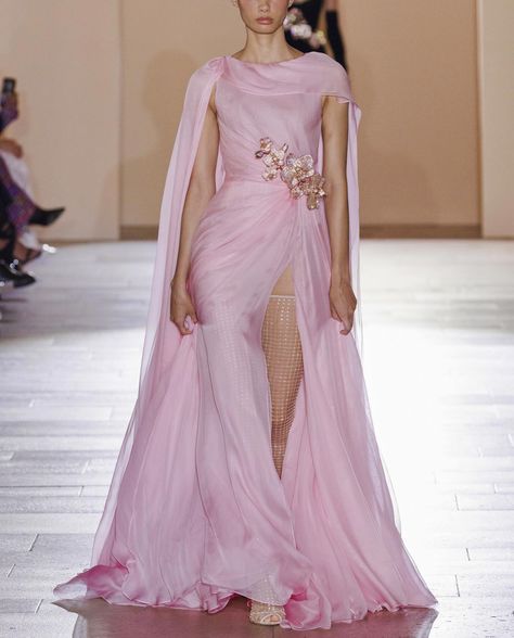 Tamara Ralph Couture Fall 2024 Tamara Ralph, Fw 2024, December Wedding, Fall 2024, Fashion Show, Fashion Outfits, Couture, Dresses, Pins