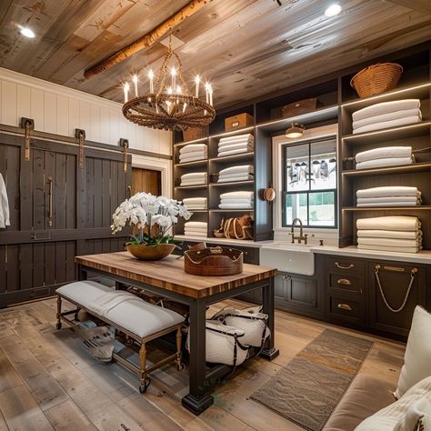 Tack Room Decorating Ideas, Barn Office Ideas, Dream Tack Room, Horse Tack Room Ideas, Stables Interior, Horse Barn Interior, Tack Room Ideas, Horse Feed Room, Ranch Office