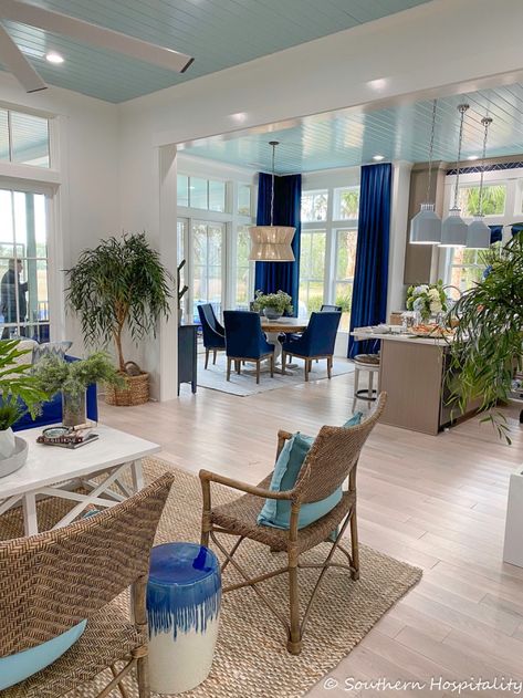 hgtv-dream-home-2020-hilton-head-0853SH Hgtv Dream House 2020, Decor After Christmas, Hgtv Dream Homes, Hilton Head Sc, Bathroom Tile Inspiration, Head Drawing, Hgtv Dream Home, Interior Colour, Grand Homes