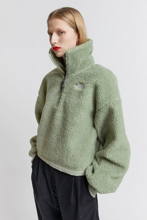 Oversized Fleece Outfit, Fleece Outfit Women, Fleece Jacket Outfit, Puffer Outfit, Oversize Collar, Bohemian Wear, North Face Outfits, Fleece Outfit, North Face Sweater