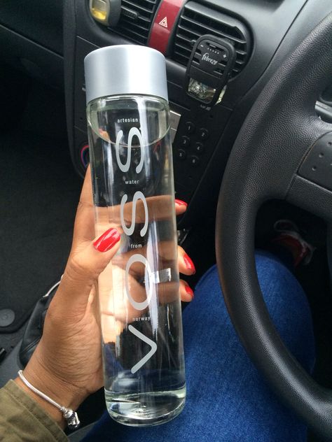 VOSS Water ❤️ Voss Water Aesthetic, Agua Voss, Voss Water Bottle, Voss Water, Edc Bag, 2024 Goals, Water Aesthetic, Healthy Teas, Healthy Lifestyle Habits