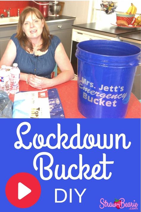 Be prepared! Create a lockdown bucket for a classroom emergency. Classroom Emergency Bag, Classroom Emergency Kit, School Emergency Kit, Emergency Blankets, School Safety, Super Teacher, Emergency Bag, School List, Teaching Plan