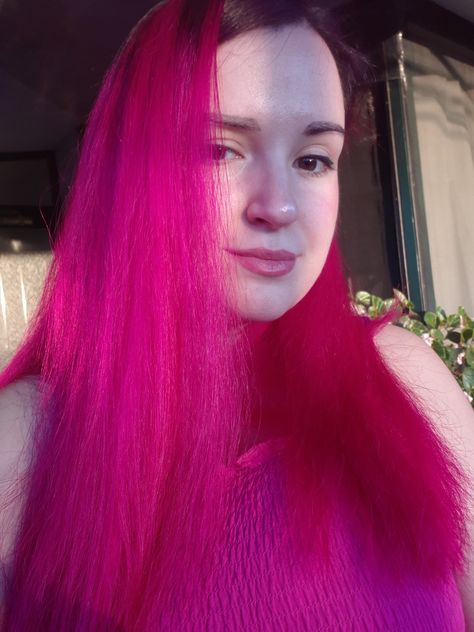 #magentahair #fucsia #fuschia #manicpanic #haircolor #livefastdyeyourhair Manic Panic