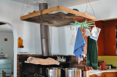 Amish Kitchen, Amish Home, Amish House, Amish Culture, Plain People, Amish Community, Amish Recipes, Simpler Lifestyle, Pennsylvania Dutch