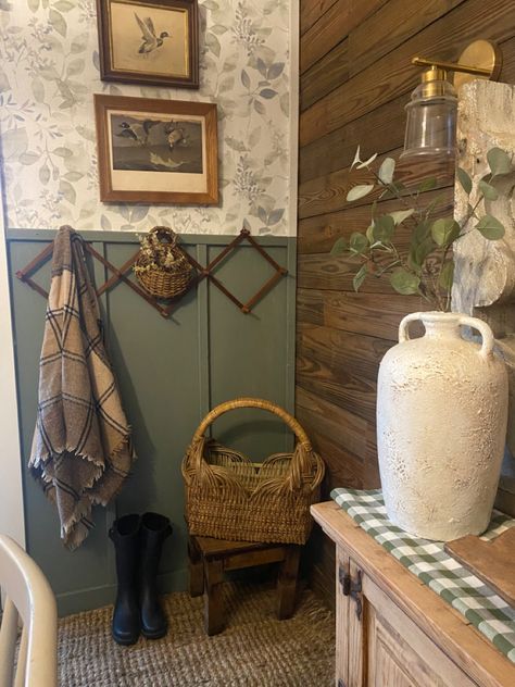 Moody Cottage Core, Louisiana House, Vintage Decorating Ideas, Country Basket, Cottage Core Home, Shallow Shelves, Entryway Makeover, Cottage Core Decor, Vintage Decorating