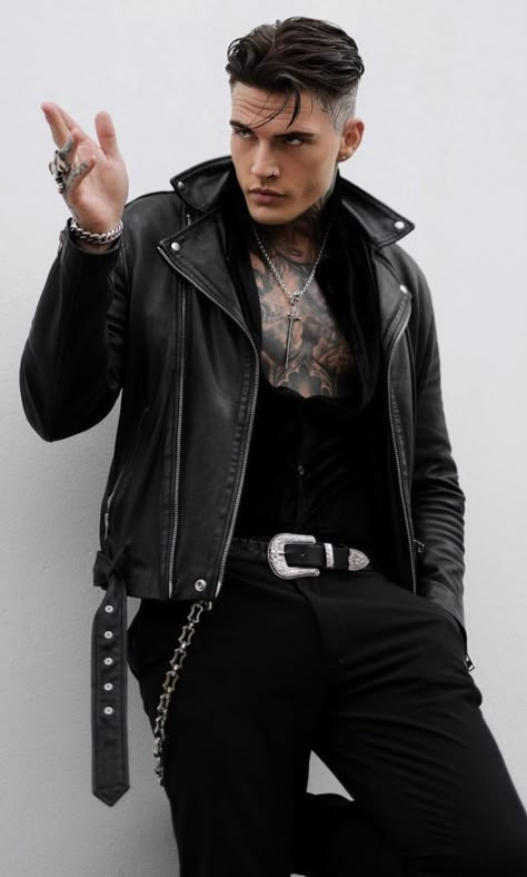 Biker Outfit Men, Charlie Edwards, Bad Boy Outfits, Black Leather Biker Jacket, Biker Outfit, Leather Jacket Outfits, Biker Girl, Book Boyfriends, Leather Biker Jacket