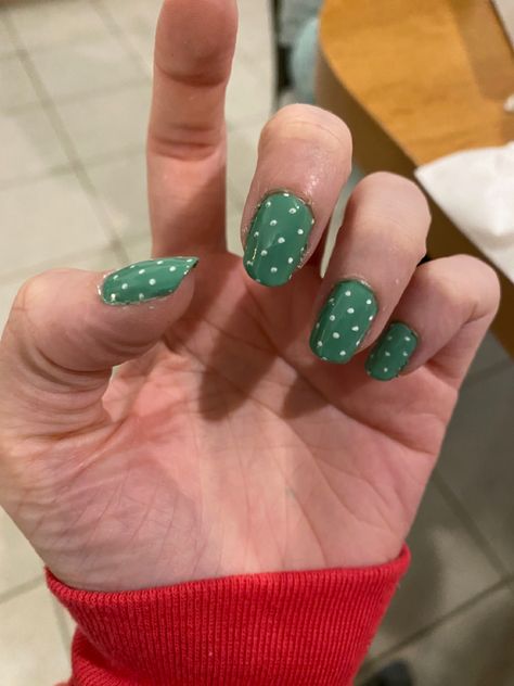 Red Nails With White Dots, Green Polka Dot Nails, Red And Green Polka Dot Nails, Red Nails Polka Dots, Red And Black Polka Dot Nails, Green And White Polkadot Wallpaper, Lime Green Nails, December Nails, Dark Green Nails