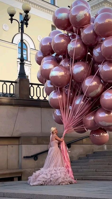 Balloon Aesthetic, Flower Balloons Diy, Wedding Video Inspiration, Long Sleeve Mermaid Wedding Dress, Easy Diy Clothes, The Best Wallpapers, Birthday Party Photography, Luxury Birthday, Dream Wedding Decorations