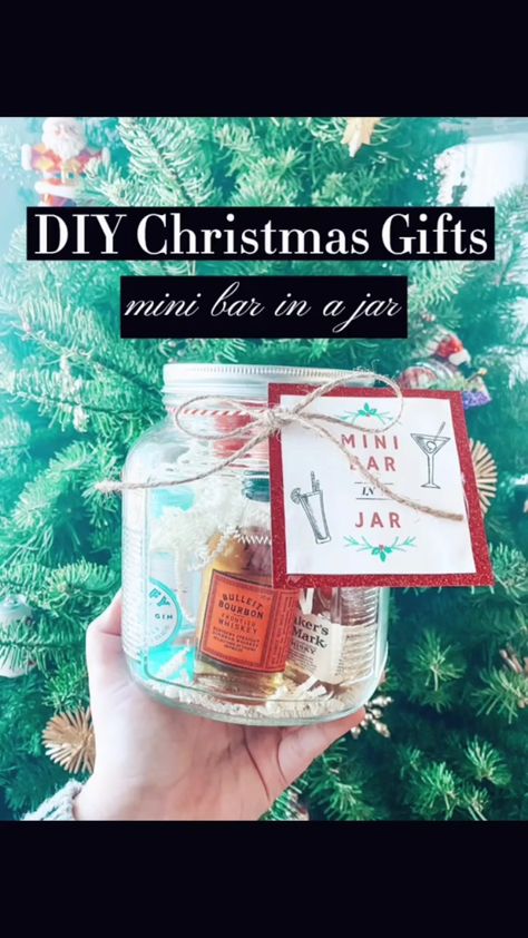 Mini Bar In A Jar, Bar In A Jar, In A Jar, White Elephant, Mini Bar, Diy Christmas Gifts, Bourbon, Savannah, Gin