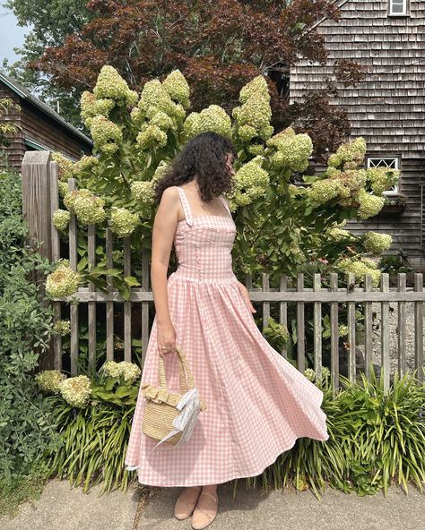 one last summer look 🌸 @houseofcb #cottagecore #pinkaesthetic #coquette #shabbychic #cottagecoreaesthetic #coastalgrandmother cottagecore dress, pink gingham dress, midi dress, house of cb, coquette style, shabby chic, east coast aesthetic, coastal grandmother grandma granddaughter, beach style Pink Grandma Aesthetic, Cottage Outfits, East Coast Aesthetic, Grandma Granddaughter, Grandma Aesthetic, Coast Aesthetic, Grandma Chic, Pink Gingham Dress, Aesthetic Coastal