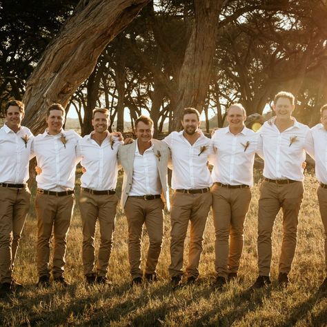 Who Pays For The Groomsmen Attire? Ultimately, while it’s traditional for groomsmen to pay for their own attire, flexibility and communication are key. Whether the groom decides to cover the costs, share expenses, or seek out budget-friendly options, ensuring everyone is on the same page will make for a smoother and more enjoyable experience. #WeddingPlanning #Groomsmen #WeddingAttire #groomsmenduties @nixleroux Country Fall Wedding Groomsmen Attire, Groomsmen Attire Simple, Casual Groomsmen Attire Outdoor Weddings, Groomsmen Without Jackets, Formal Groomsmen Attire, Khaki Groomsmen Attire, Boho Groomsmen Attire, Fall Groomsmen Attire, Casual Groomsmen Attire