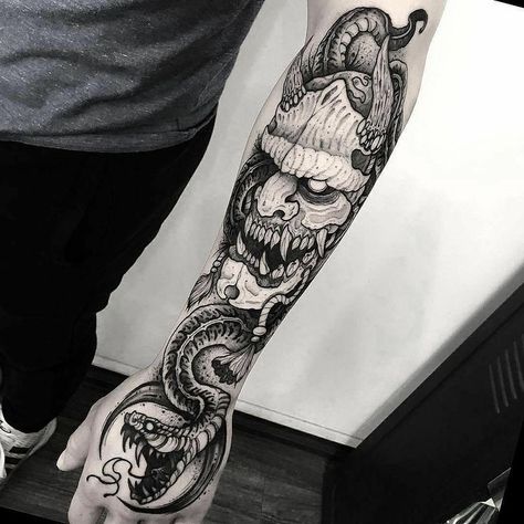 Demonic Tattoos For Men Sleeve, Oni Sleeve Tattoo, Demon Woman Tattoo, Dragon Forearm Tattoo, Tattoo Main, Demon Woman, Oni Tattoo, Cyberpunk Tattoo, Dragon Sleeve Tattoos