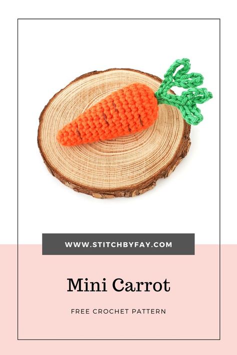 Crochet a sweet mini carrot for Easter with this free pattern. Perfect for keychain, magnets brooches, garlands and more. Carrot Crochet Pattern, Carrot Pattern, Chocolate Ornament, Rainbow Halloween, Crochet Holiday, Mini Carrots, Mini Amigurumi, Crochet Cute, Penguin Ornaments