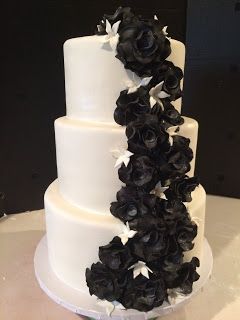 Black Roses and Jasmine Cake Black Cakes With Flowers, Black Rose Wedding Cake, Wedding Cakes Black, Black Tie Wedding Cake Ideas, Cake With Black Flowers, Wedding Cakes Black And White, Black And White Wedding Cakes, Black Rose Cake, Wedding Cake Black And White