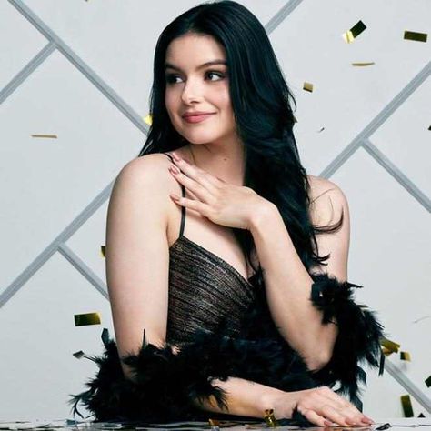 Ariel Winter got a taste for drama with a guest spot on Law & Order: SVU, and now the Modern Family star wants more.  "Absolutely. Yeah, I think that's something I would like... Alex Dunphy, Drop Fade Haircut, Drop Fade, Tight Leather Pants, Julie Bowen, Ariel Winter, Swan Song, Fade Haircut, Platinum Blonde