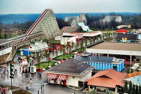 Kings Island Amusement Park, Mason Ohio, Wooden Roller Coaster, Kings Island, Amusement Park Rides, Roller Coasters, Fun Places To Go, Amusement Parks, Cincinnati Ohio