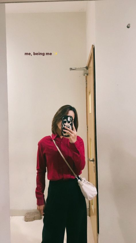 mirros selfie ootd captions Mirrorselfies Caption, Mirror Selfie Aesthetic No Face Caption, Messy Mirror Selfie Captions, Mirror Selfie Poses Captions, Snap Mirror Selfie Quotes, Mirror Selfie Snap Caption, Snap Photo Caption, Streak Caption Ideas, Instagram Captions For Self Pictures