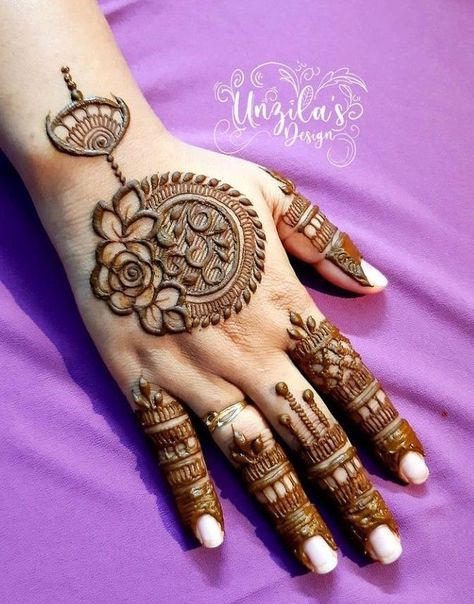 henna henna designs henna tattoo henna tattoos henna design henna tattoo designs hennas henna hand henna tattoo design henna tattoos designs Mehndi Designs Flowers, Arabic Henna Designs Unique, Henna Tattoo Design, Round Mehndi Design, Tattoos Henna, Henna Hand, Tattoo Henna, Rose Mehndi Designs, Design Henna