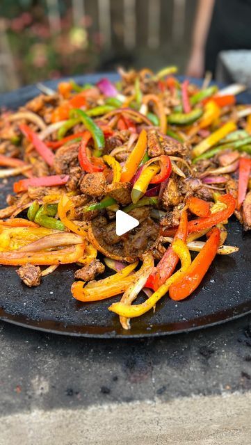 Armida Bejarano on Instagram: "Te gustan las fajitas de pollo? Si es así mira aquí en este video te comparto la manera de como prepare estas espero sea de tu agrado la manera en que las prepare .
.
.
.
.
.
.
.
.
.
.
.
#fyp #comidamexicana #foodblogger  #foodstagram  #foodlover  #foodgasm  #foodlover  #foodpic  #foods  #foodography  #foodbeast  #instafood  #instafood  #foodblog  #foodstylist  #foodart  #foodprep  #foodpost  #foodcoma  #foodaholic  #foodaddict  #chickenfajitas" Fajitas, Cooking Recipes, Chicken, On Instagram