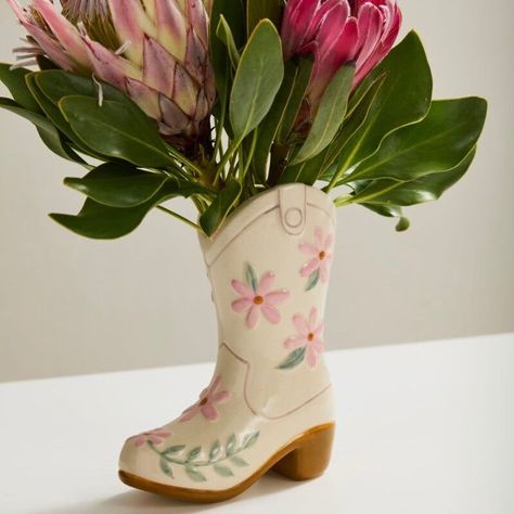 Cowboy Boot Ceramic, Ceramic Cowboy Boot, Wedding Ceramics, Cowboy Boot Vase, Petite Flowers, Boot Vase, Ceramics Vase, Vase Ideas, Pottery Projects