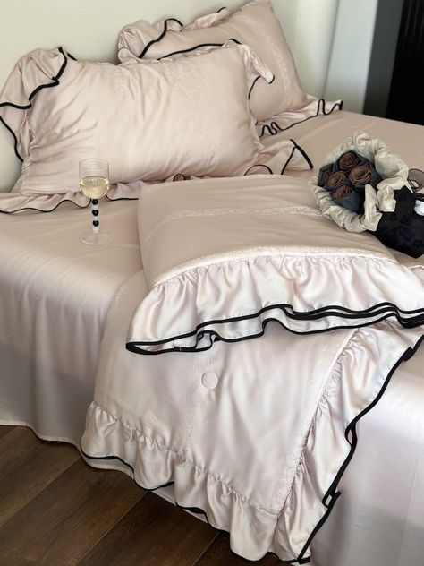 Silky Ruffle Blanket Comforter Set / Rust Pink - Rust Pink / Comforter/Blanket Set / Small/Medium/Medium+ Rooms Decoration, Ruffle Blanket, Blanket Comforter, Stylish Bedding, Pinterest Room, Comforter Blanket, Bday Wishlist, Pink Comforter, Uni Room