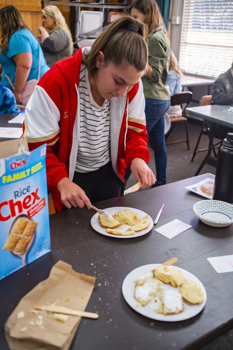 Seniors competing a "cook off" for the Sow What Journey. Sow What Journey In A Day, Sow What Journey Ideas, Girl Scout Gold Award, Prom 23, Post Prom, Girl Scout Activities, Virtual Girl, Scout Activities, Gold Award