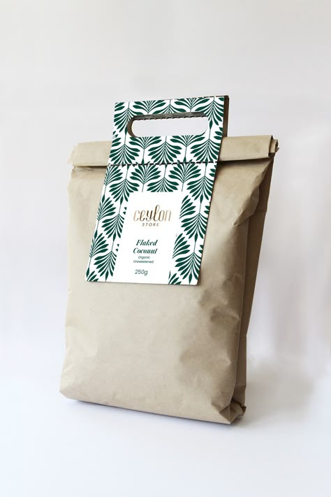 Organic Food Market, Bakery Packaging Design, Food Videography, Jewelry Packaging Bags, Innovative Packaging, Gift Wrapping Inspiration, Cosmetic Packaging Design, Clothing Packaging, Food Pack