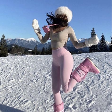 anastasia allen | icebreaker Anastasia Allen Icebreaker, Ski Outfit Aesthetic, Anastasia Allen, Pink Winter Boots, Snow Fits, Ski Trip Outfit, Clothes Fall, Snow Gear, Snow Outfit