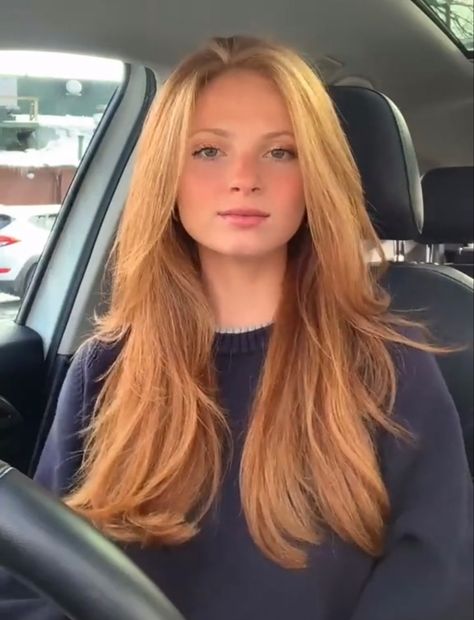 Red Head With Layers, Long Haircuts No Styling, Widow’s Peak Haircut Women, Long Haircut Red Hair, Red Head Long Layers, Long Layers Haircut Red Hair, Long Layered Red Hair Styles, Redhead Layered Hair, Layered Hair Redhead