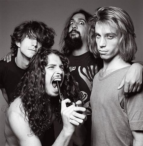 Men With Long Hair, Temple Of The Dog, Stone Temple Pilots, Grunge Band, Grunge Music, Stevie Ray Vaughan, 90s Music, Alice In Chains, Chris Cornell