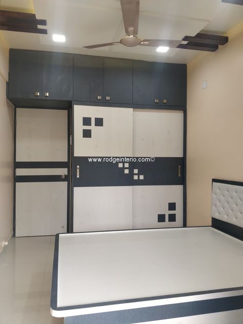 Sliding Wardrobe Designs, Wardrobe Laminate Design, Sliding Door Wardrobe Designs, Wall Wardrobe Design, Box Bed Design, Wardrobe Bedroom, Modern Cupboard Design, Bedroom Door Design, Bedroom Cupboard Designs