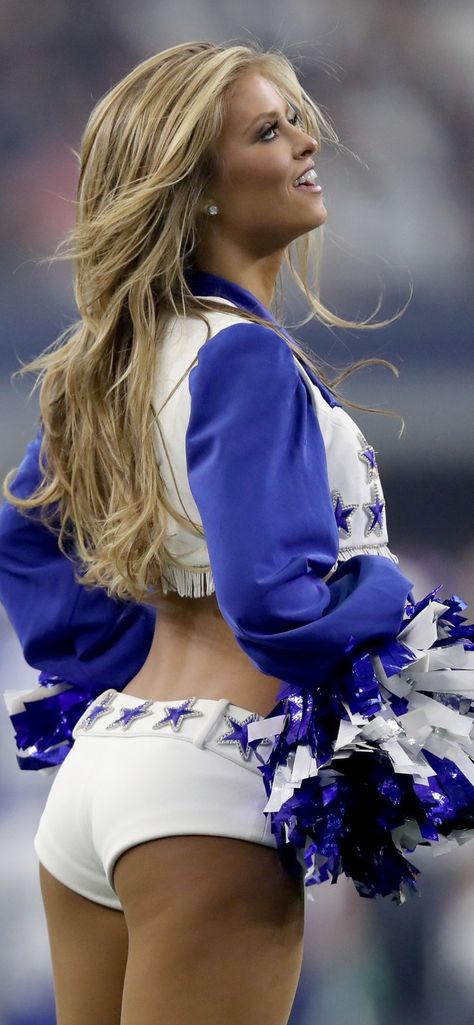 Rachel Wyatt, Texas Cheerleaders, Funny Illusions, Cheer Leaders, Team Cheer, Dallas Cheerleaders, Cowboys Cheerleaders, Cheerleading Pictures, Cute Cheerleaders