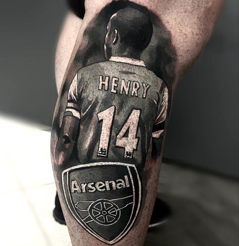 Cover up leg tattoo with arsenal legend thierry henry black and grey realism Thierry Henry Tattoo, Arsenal Tattoo Design, Arsenal Tattoo Ideas, Arsenal Henry, Arsenal Tattoo, Henry Tattoo, Thierry Henry Arsenal, Harry Potter Tattoo Sleeve, Black And Grey Realism