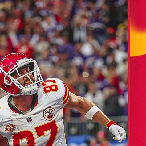 Kansas City Chiefs on Instagram: "Gutted out another road DUB 😤" Kc Chiefs Football, Kansas City Chiefs Football, Chiefs Football, Kc Chiefs, Travis Kelce, Lets Go, Nfl Teams, Kansas City Chiefs, Kansas City