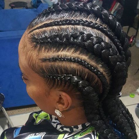 See Ghana Weaving Styles You May Like It http://www.dezangozone.com/2016/04/see-ghana-weaving-styles-you-may-like-it.html Twisted Hair, Big Braids, Girls Braids, Cornrows Braids, Cornrow Hairstyles, African Braids Hairstyles, Goddess Braids, Box Braids Hairstyles, Love Hair