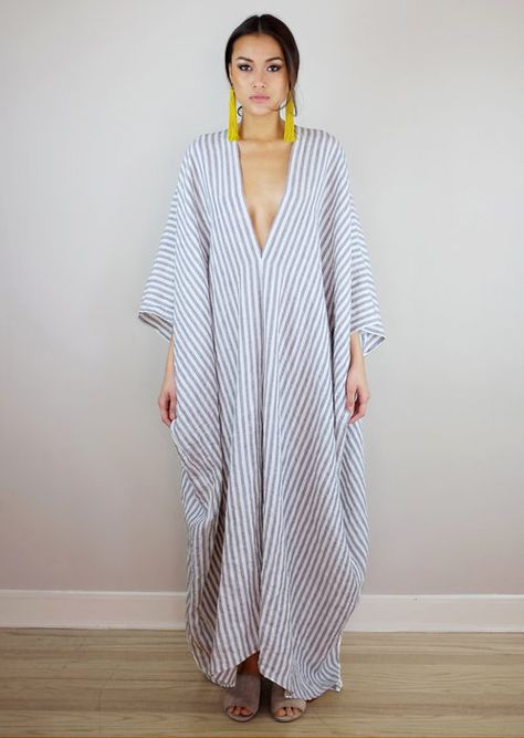 KAFTAN - Striped Linen Modern Wizard, Linen Caftan, Linen Kaftan, Ethno Style, Kaftan Designs, Mode Kimono, Statement Earring, Maxi Robes, How To Make Shorts