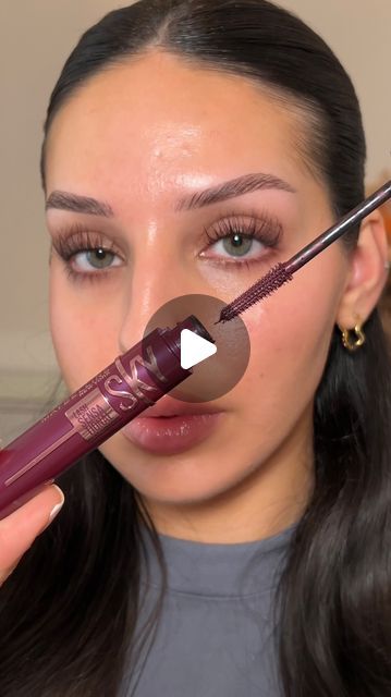 Naomi Mizrahi on Instagram: "Testing viral @maybelline burgundy mascara… Same formula and brush as the OG sky high mascara but now in coloured versions. The burgundy caught my eyes as it should enhance green eyes whilst being softer than black. £12.99 What do you think? Please do not use/repost my content without my permission - - - #makeuplook #viralmakeup #glowymakeup #makeuptutorial #grwm #makeup #mascara #naturalmakeup #motd #mascarademo #mascarareview" Colored Mascara For Green Eyes, Burgundy Eye Makeup Green Eyes, Brown Mascara Green Eyes, Sky High Burgundy, Maroon Mascara, Burgundy Mascara Green Eyes, Burgundy Mascara Brown Eyes, Burgundy Mascara, Purple Mascara Brown Eyes