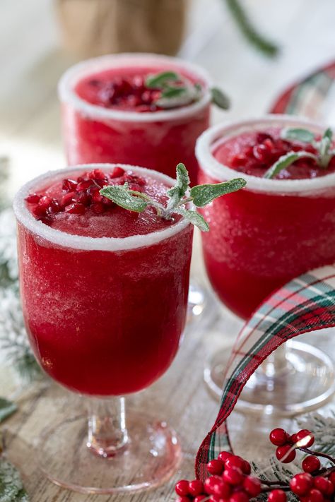 Margarita Christmas, Pomegranate Christmas, Christmas Margarita, Pomegranate Margarita, Christmas Drinks Recipes, Frozen Christmas, 2024 Recipes, Cocktails Recipes, Orange Christmas