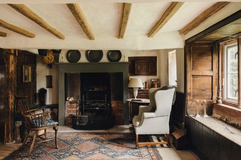 Inside a 17th-century farmhouse inhabited by the seventh great-grandson of the man who built it | House & Garden Gothic Bookcase, Country House Kitchen, Walnut Bed, Modern Basin, Stone Farmhouse, Flagstone Flooring, London House, Georgian Homes, Cottage Interiors