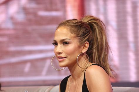 Jlo Hair, Jennifer Lopez Hair, Brown With Blonde Highlights, Popsugar Beauty, Hair Shades, Brown Wig, High Ponytails, Lace Hair, Blonde Wig