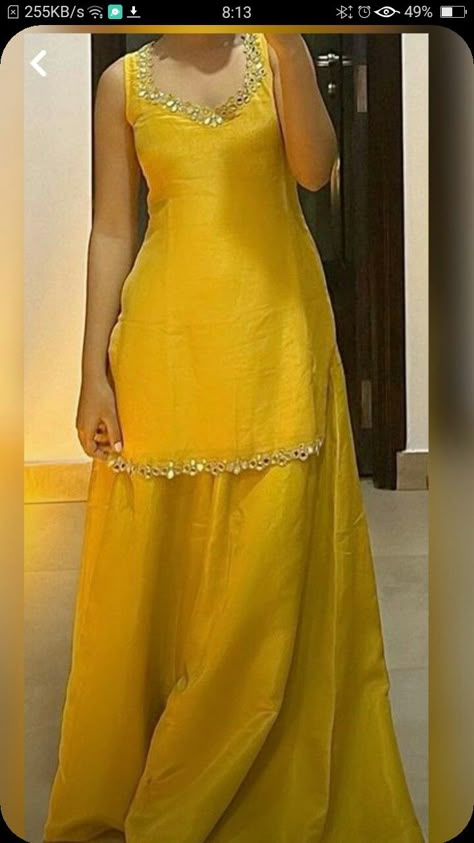 Haldi Outfit Ideas Simple, Yellow Kurti Design For Haldi, Yellow Salwar Suit For Haldi, Haldi Suit, Outfit For Haldi, Dress For Haldi Function, Saree Reuse Ideas, Haldi Dress Ideas, Yellow Sharara