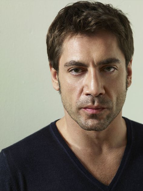 Javier Bardem Eu sei que muita gente acha ele feio mas o que conta é o charme e… Xavier Bardem, Vicky Christina Barcelona, Spanish Actors, Male Headshots, Javier Bardem, Jim Carrey, Penelope Cruz, 인물 사진, Famous Faces