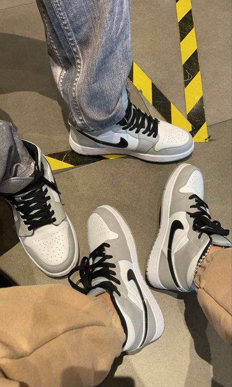 Nike Couple Shoes, Cute Matching Shoes For Couples, Shoes Couple Aesthetic, Matching Jordans Couples, Matching Shoes With Boyfriend, Air Jordans Couple, Matching Sneakers Couples, Matching Couple Shoes, Matching Shoes For Couples