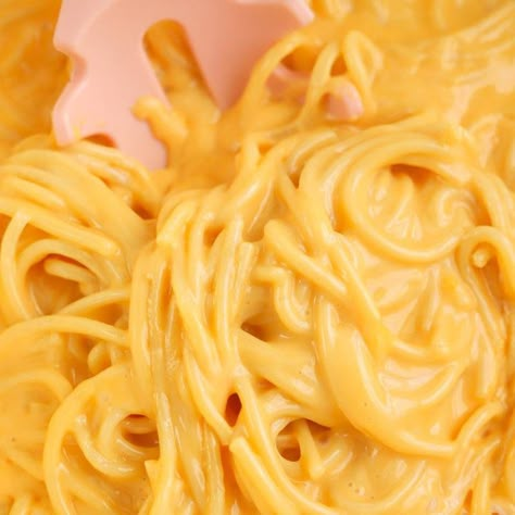 Cheesy Spaghetti Pioneer Woman Cheesy Spaghetti, Pioneer Woman Spaghetti Mac And Cheese, Easy Cheesy Spaghetti, Baked Cheese Spaghetti Recipe, Spaghetti With Cheese Sauce, Spaghetti And Cheese Recipe, Spaghetti Images, Cheesy Spaghetti Recipes, Cheese Spaghetti Recipes