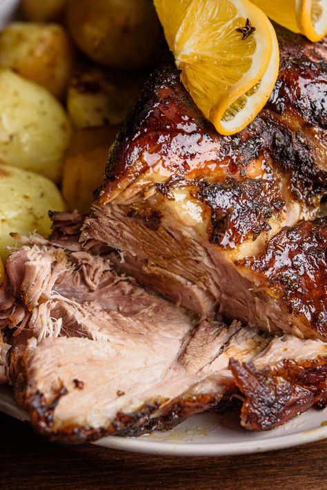 Greek Pork Roast Recipes, Shoulder Pork Recipes, Greek Pork Recipes, Rotisserie Pork Roast, Roast Pork Shoulder, Roasted Pork Shoulder, Braised Pork Shoulder, Pork Shoulder Recipes, Pork Roast Recipes