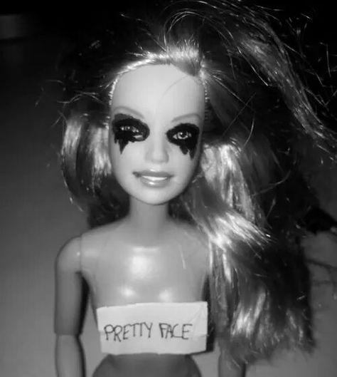 grunge doll Doll Aesthetic, Alice Cooper, Photoshoot Concept, Barbie Collection, Plastic Surgery, Barbie Dolls, Halloween Face Makeup, Clip Art, Dolls