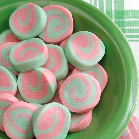 Pinwheel Mints Mints Recipe, Mint Recipes, Christmas Candy Recipes, Star Cookies, Potluck Recipes, Homemade Candies, Easter Candy, Chewy Cookie, Best Dessert Recipes